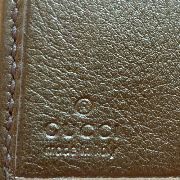 Authentic Gucci gold metallic logo wallet NWT - Picture 7 of 8